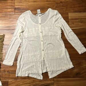 America Rag Cie cream colored light hip length light sweater. XS